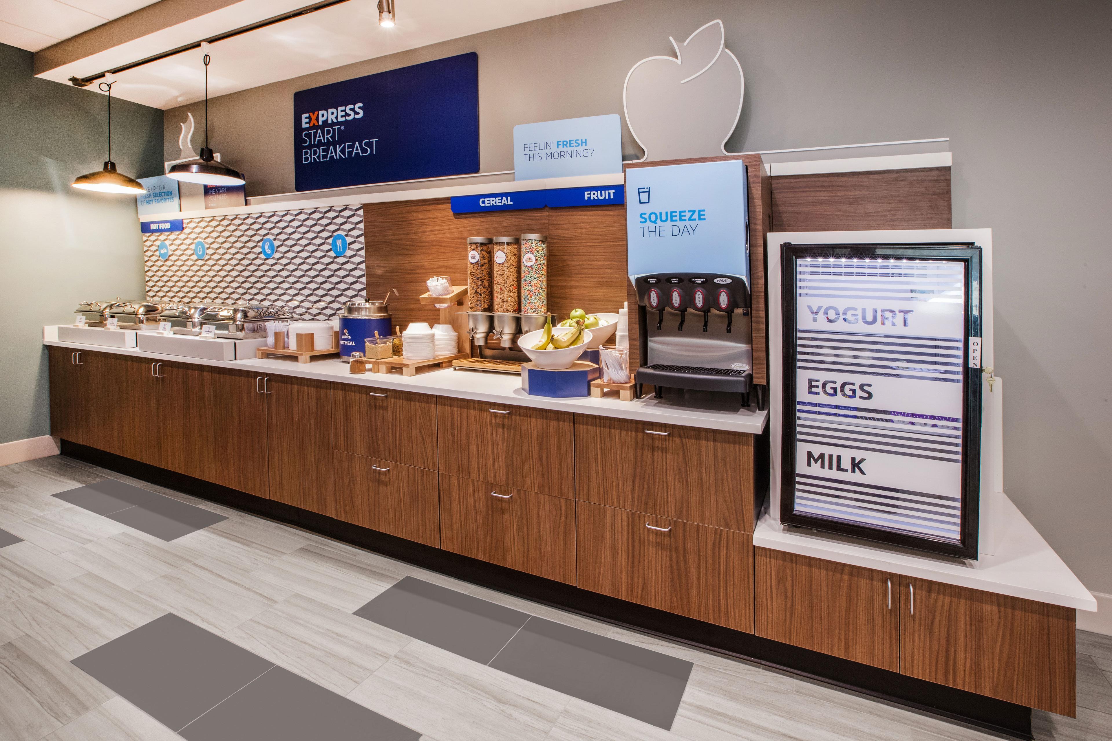 Holiday Inn Express & Suites Brady By Ihg Eksteriør billede