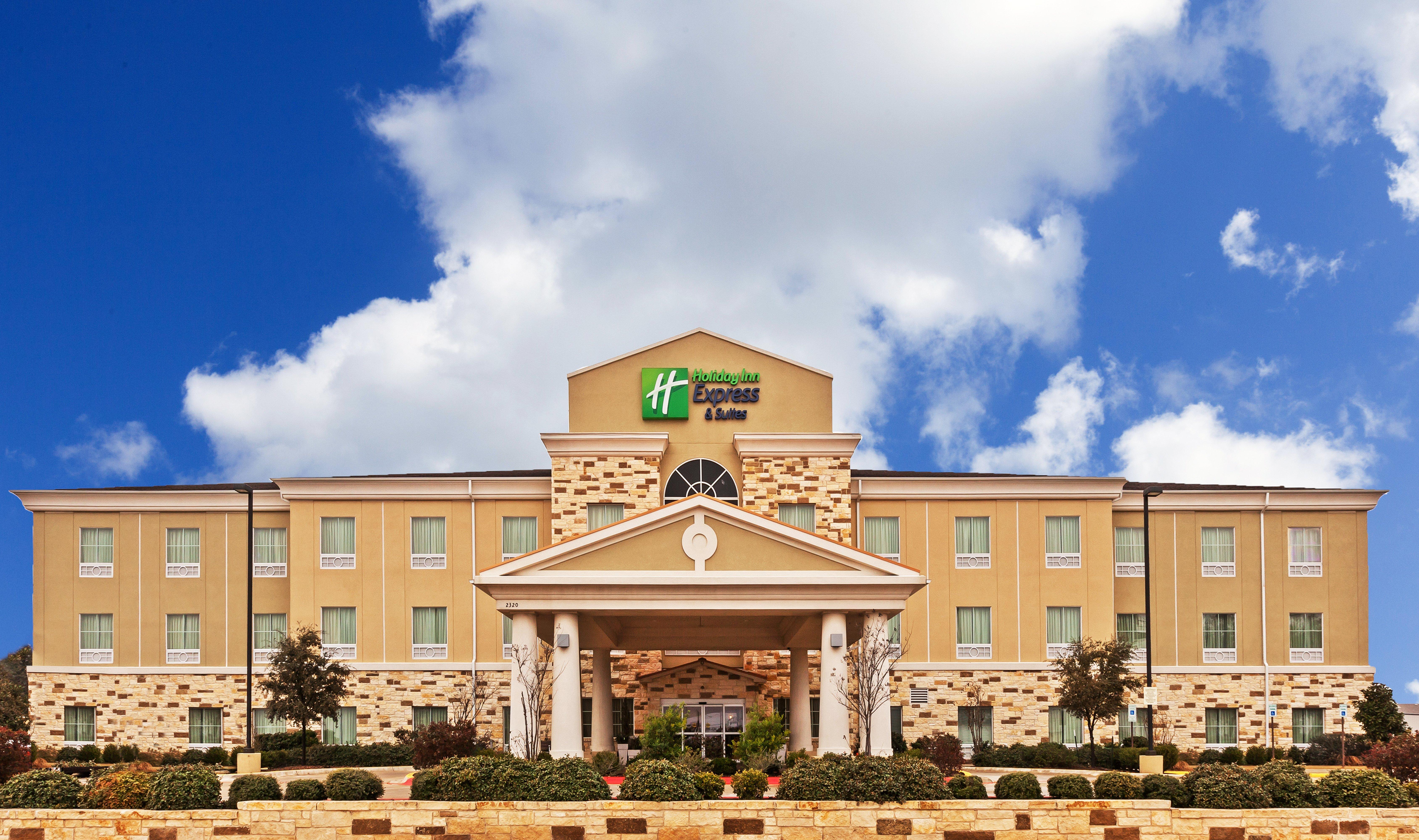 Holiday Inn Express & Suites Brady By Ihg Eksteriør billede