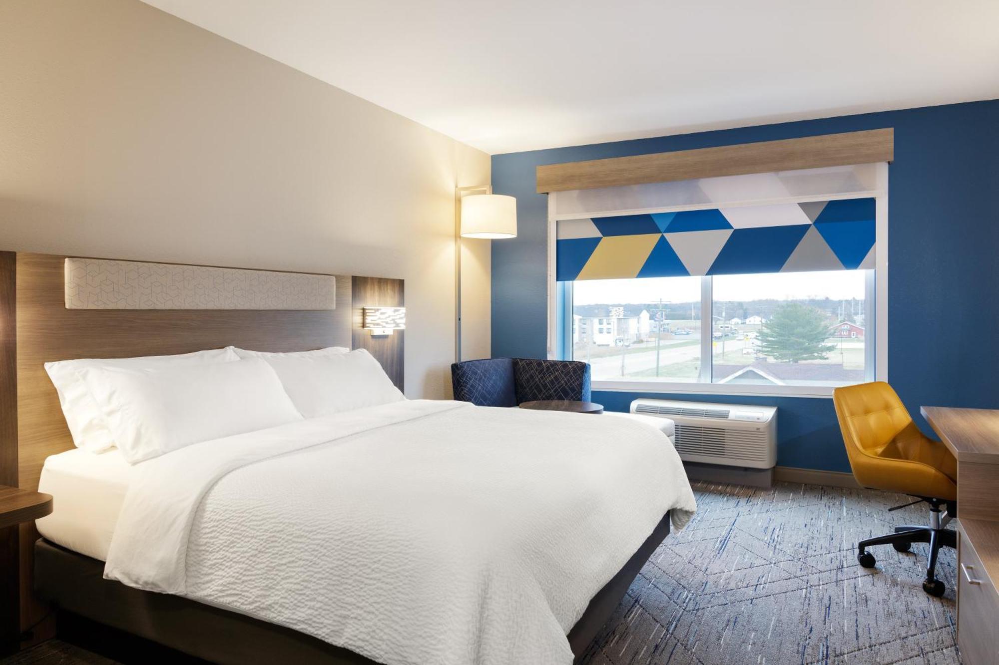 Holiday Inn Express & Suites Brady By Ihg Eksteriør billede