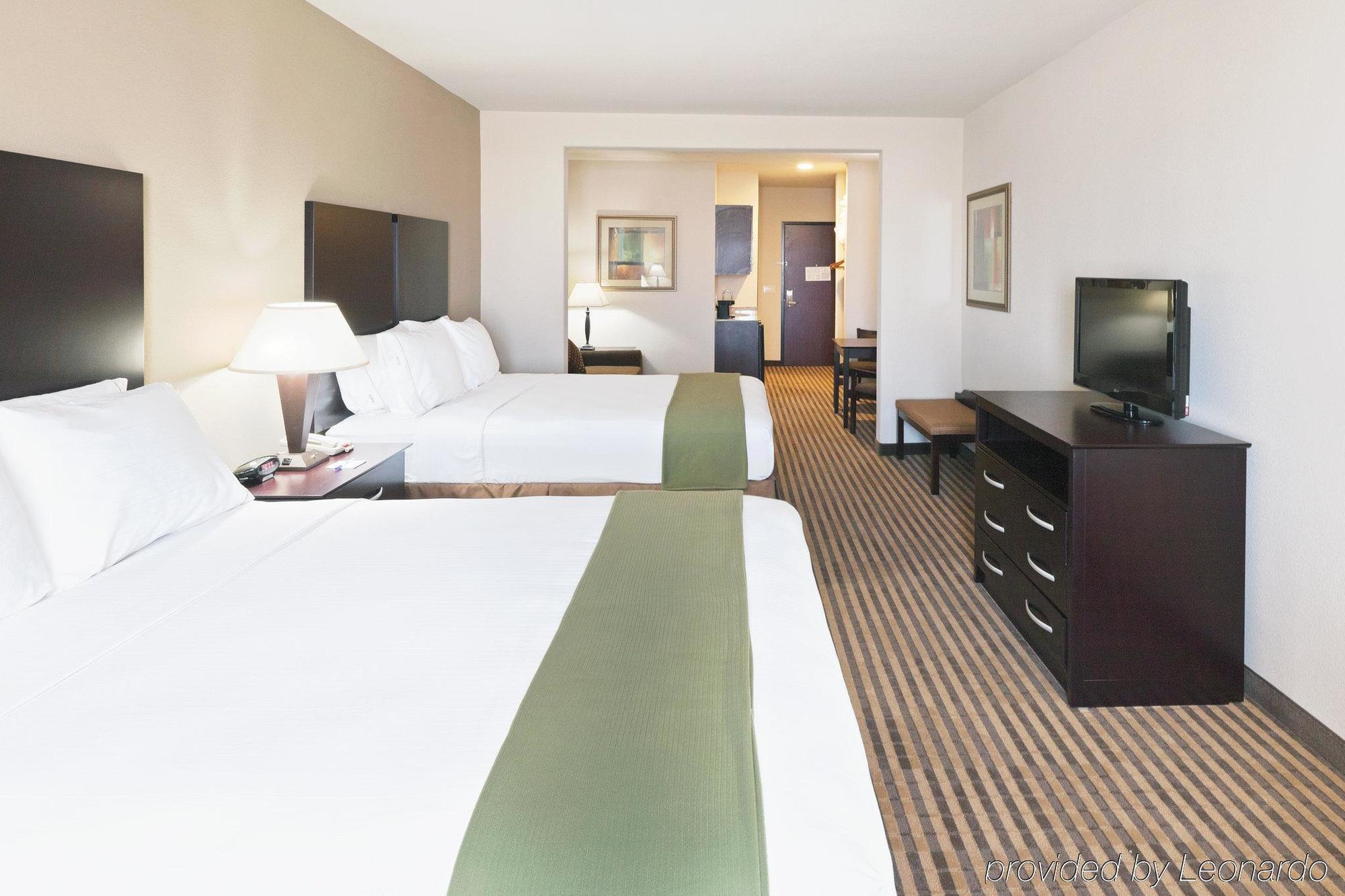 Holiday Inn Express & Suites Brady By Ihg Værelse billede