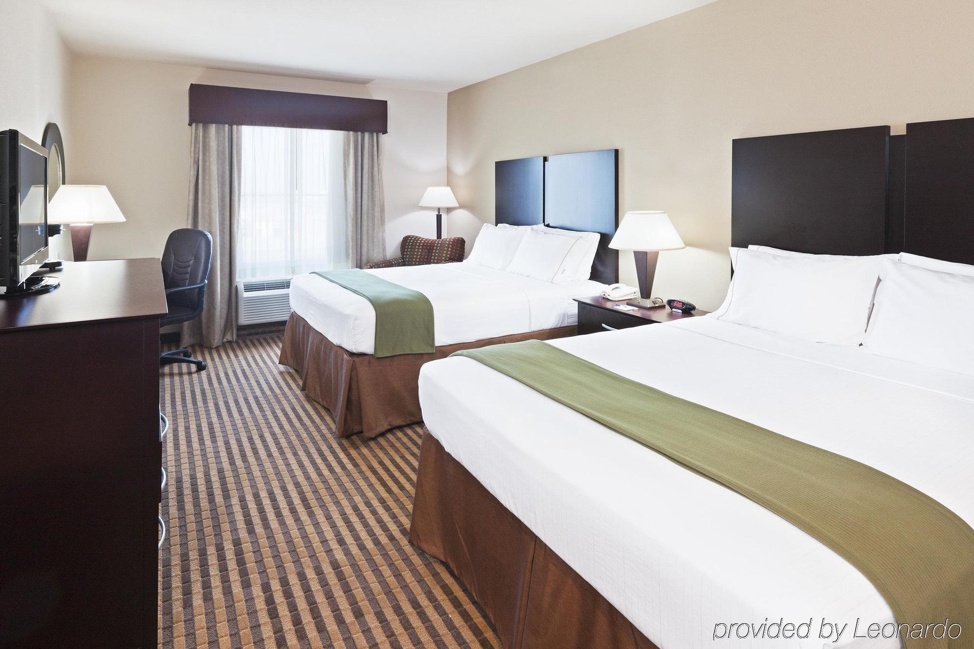 Holiday Inn Express & Suites Brady By Ihg Værelse billede
