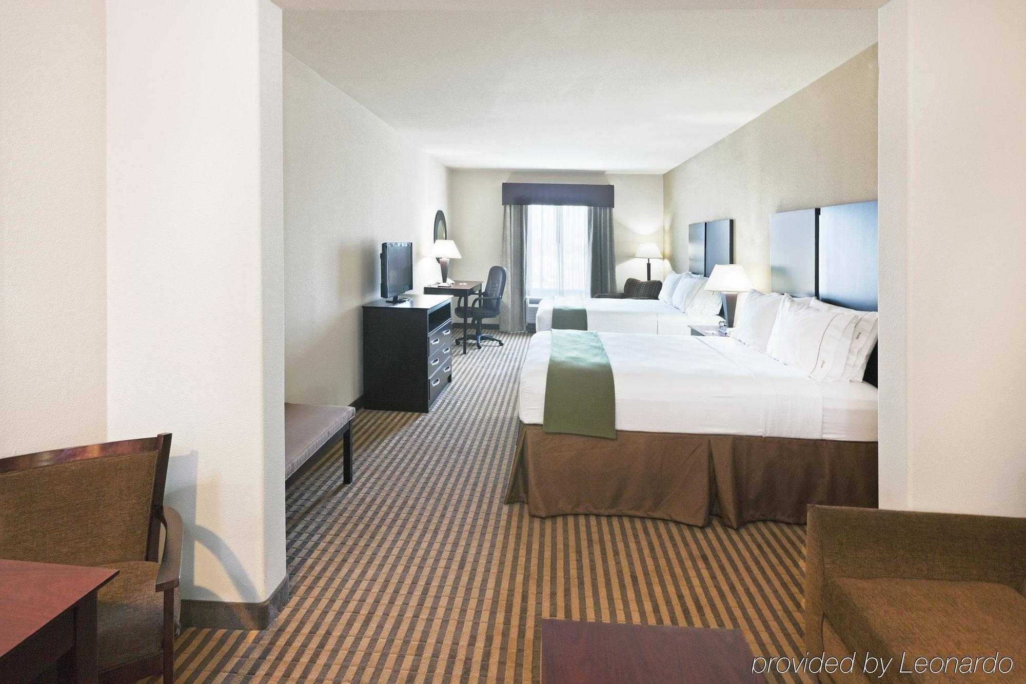 Holiday Inn Express & Suites Brady By Ihg Værelse billede